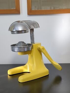 Vintage Juice King Yellow Hand Press Citrus Juicer